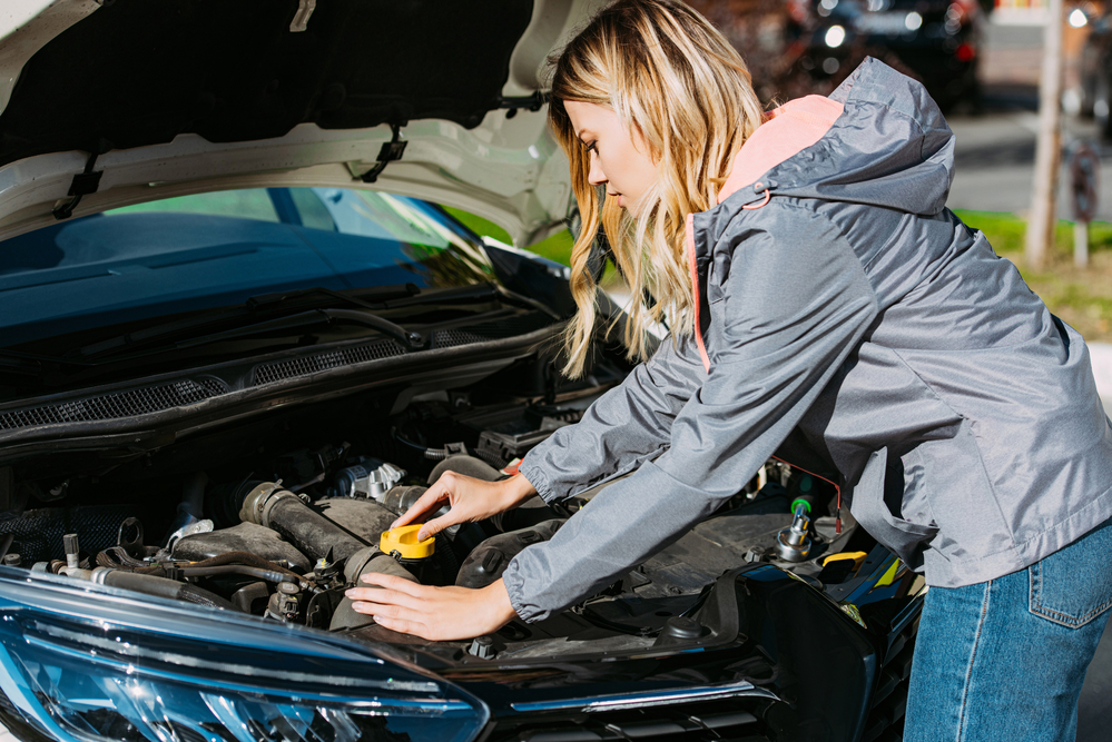 https://www.rushdieselrepair.com/wp-content/uploads/2019/06/Salt-Lake-City-car-repair-for-women.jpg